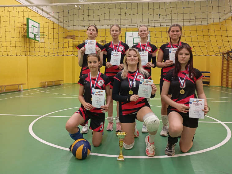 Позади соревнования, а в руках ПОБЕДА! Для вас аплодисменты, кубок и букеты!.